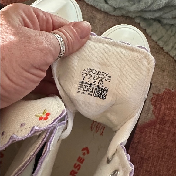 Converse - Picture 5 of 8